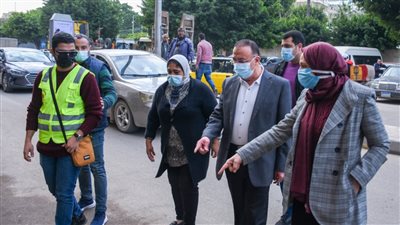 محافظ الإسكندرية ينتقل لموقع الهبوط الأرضي بشارع السلطان حسين|صور 