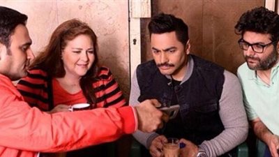 شاهد.. تامر حسني يتذكر دلال عبد العزيز بمشهد من فيلم 