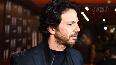 عمر الشناوي: لو الدنيا قفلت معايا بدعي لربنا| فيديو