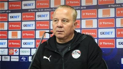 شوقي غريب يطمئن علي الثنائي أكرم توفيق وعمار حمدي 