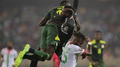 تعادل سلبي بين بوركينا والسنغال في الشوط الأول بنصف نهائي أمم أفريقيا