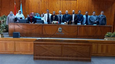  60 منسقا بالوحدات المحلية بأسيوط يشاركون في ندوة تعريفية بجائزة مصر للتميز الحكومي 