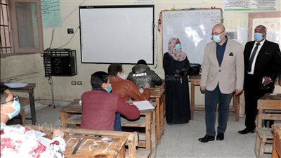 محافظ بني سويف يتابع ختام امتحانات الإعدادية