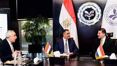رئيس هيئة الاستثمار يبحث مع محافظ البنك المركزي العراقي آلية تفعيل التعاون المشترك 