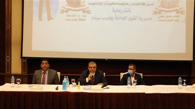 سعفان يسلم 15 عقد عمل لذوي الهمم بشرم الشيخ