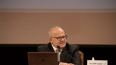 جامعة القاهرة تنتهي من امتحانات ربع مليون طالب 