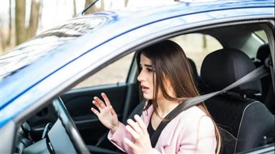 ماذا تفعل إذا تعطلت دواسة البنزين أثناء القيادة؟