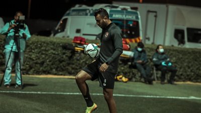 الأهلي في المونديال | حسام حسن يبدأ تدريبات الكرة