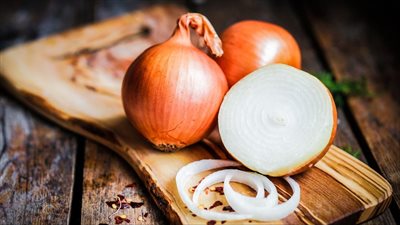 فوائد البصل لصحتك.. أبرزها حماية قلبك والجهاز التنفسي من الأمراض