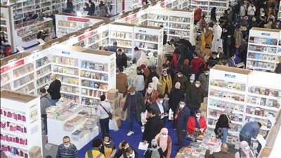 164 ألف زائر لمعرض القاهرة الدولى للكتاب الـ 53 فى يومه الثامن