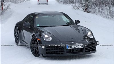 شاهد صور تجسسية لـ بورش 911 المحسنة لعام 2024 أثناء الاختبار