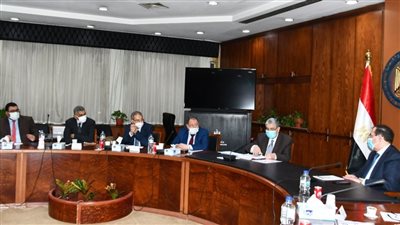 اجتماع مشترك بين الملا وشاكر لبحث توفير احتياجات محطات توليد الكهرباء من الغاز والوقود