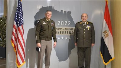  رئيس الأركان يعود إلى أرض الوطن بعد انتهاء زيارته لإيطاليا 