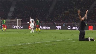 يشكوه إلى لله.. اللقطة التي استفزت بكاري جاساما من كيروش ويقرر طرده