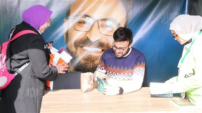 للمرة الثانية.. أحمد يونس يلتقي جمهوره بمعرض الكتاب