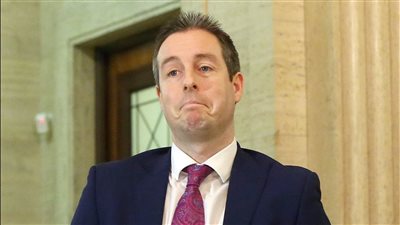 تداعيات بريكست.. رئيس وزراء أيرلندا الشمالية يعلن استقالته