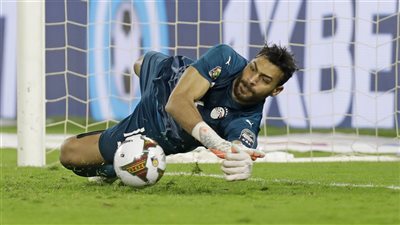 والدة أبو جبل: 