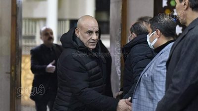 محمد لطفي وأحمد صيام يقدمان واجب العزاء في والدة محمد جمعة|صور