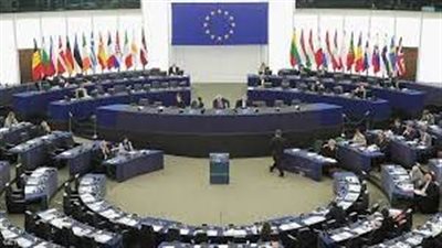 بسبب فرنسا.. الاتحاد الأوروبي يفرض عقوبات على مسئولين في مالي