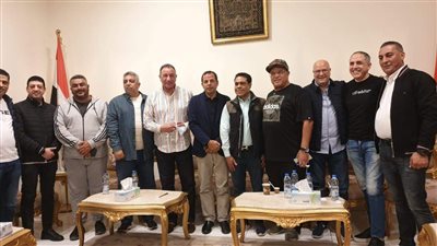 الخطيب يزور مقر تسويق عضويات الأهلي في الإمارات | صور