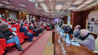 جمعية مستثمرى أكتوبر تكرم أوائل التعليم المزدوج بالجيزة