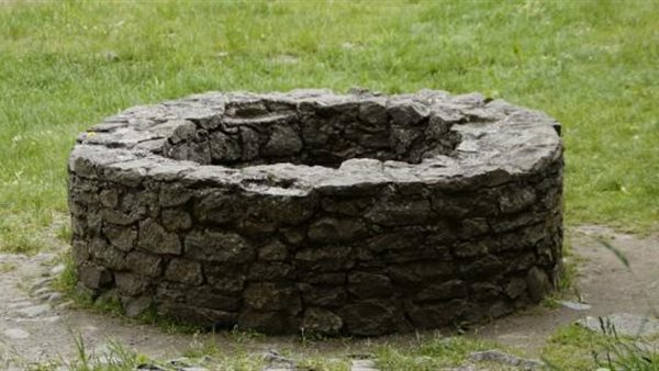 تفسير حلم السقوط في بئر مظلم - تحليل الحلم