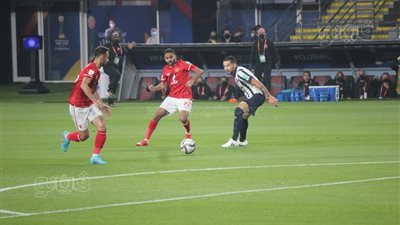 60 دقيقة.. الأهلي يتقدم على مونتيري بهدف صاروخي لـ محمد هاني 