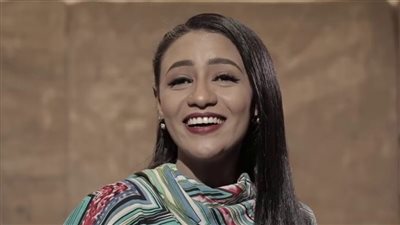 إصابة الفنانة السودانية منى مجدي بالسرطان