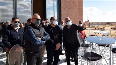 رئيس الوزراء يختتم جولته بمدينة العلمين بتفقد الحي اللاتيني 