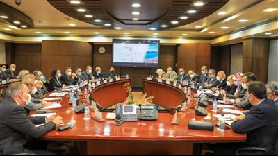 6 وزراء يعقدون اجتماعًا لإعداد مخطط نقل الوفود بمؤتمر تغير المناخ بشرم الشيخ