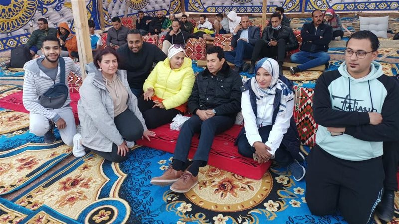 أشرف صبحي يتفقد معسكر