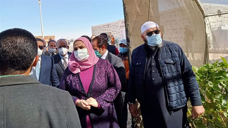 جانب من زيارة وزيرة