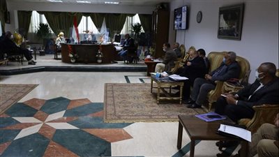 محافظ جنوب سيناء يناقش استعدادات استضافة مؤتمر التغيرات المناخية 