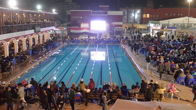 أعضاء نادي الطيران يحتشدون لتشجيع منتخب مصر أمام السنغال 