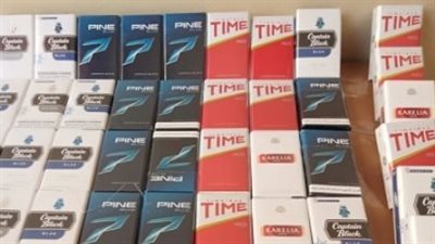 ضبط صاحب محل لحيازته 926 عبوة سجائر مهربة جمركيا في دار السلام