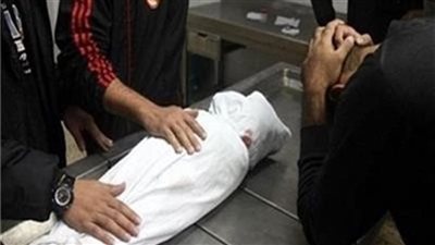 جريمة بشعة في أسيوط.. أم تقتل طفلها وتصيب ابنتها بطعنة والسبب غريب | فيديو 