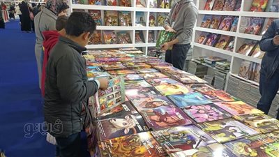 ثقافة بطعم الطفولة.. الصغار يبحثون عن قصص الأنبياء في آخر أيام معرض الكتاب | صور