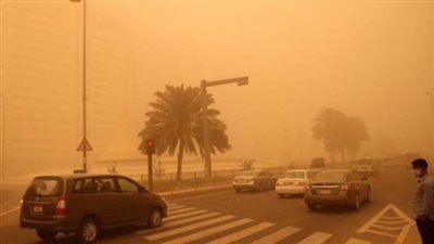 لا تنخدعوا من ارتفاع الحرارة.. خبير أرصاد يحذر: انخفاض وأتربة من الغد