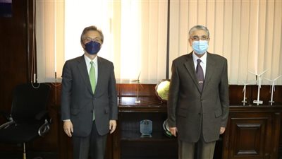 وزير الكهرباء يبحث سبل التعاون مع سفير اليابان الجديد بالقاهرة