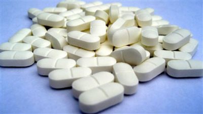 أضرار الباراسيتامول.. استشاري يحذر: يضر بالكبد ويسبب الطفح الجلدي