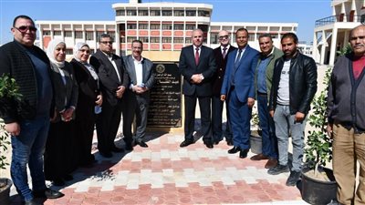 رئيس جامعة قناة السويس يضع حجر أساس مجمع الاختبارات الإلكترونية الجديد| صور 