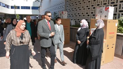 محافظ الدقهلية يسلم أجهزة منزلية لـ 15 عروسة من الأسر الأولي بالرعاية | صور 