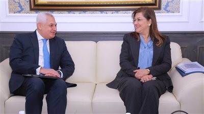 وزيرة التخطيط تلتقي الرئيس التنفيذي للمؤسسة الإسلامية لتأمين الاستثمار وائتمان الصادرات