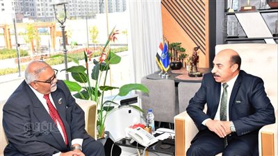 محافظ أسوان يلتقي مدير برنامج الأغذية العالمي |صور