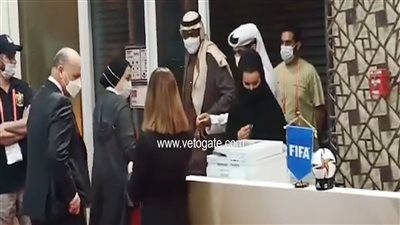 جمال علام وأبو ريدة يصلان ملعب آل نهيان لمساندة الأهلي أمام بالميراس | فيديو