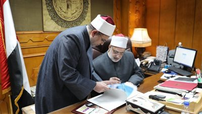 وكيل الأزهر يعتمد نتيجة الشهادتين الابتدائية والإعدادية للفصل الدراسي الأول ٢٠٢٢ 