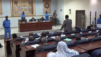 السودان يؤجل محاكمة البشير بسبب إصابته بكورونا