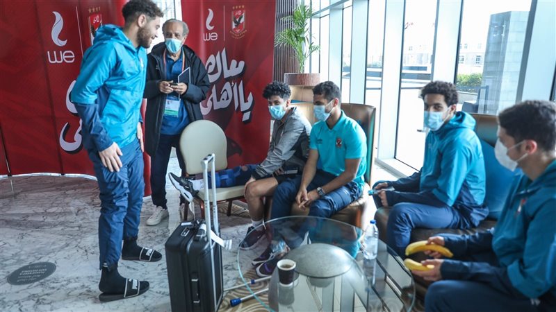 عمار حمدى مع لاعبى