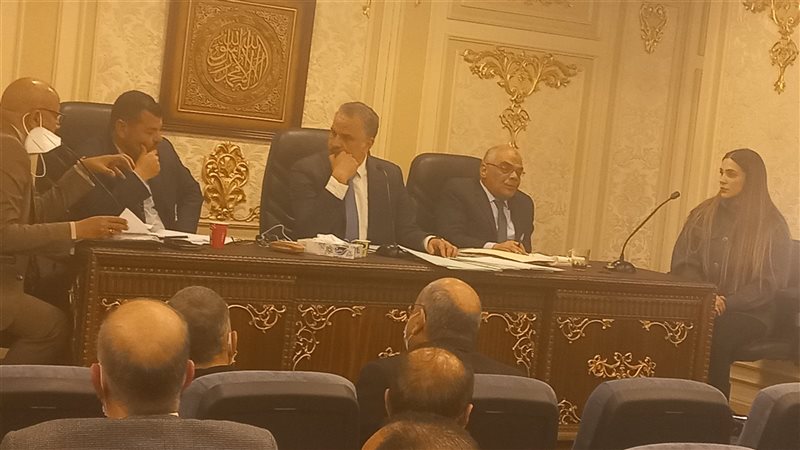 لجنة الاقتراحات والشكاوى