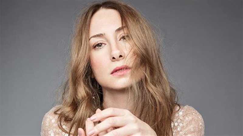 الفنانة دياموند بو